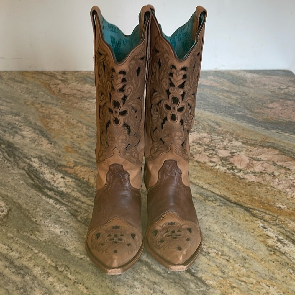 Corral Boots Antique Saddle/Black Rose & Cross Snip Toe. Size 7 … New